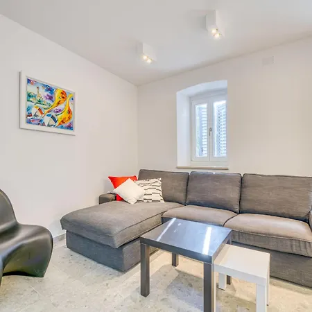 Tanja By Interhome Feriehus Osor